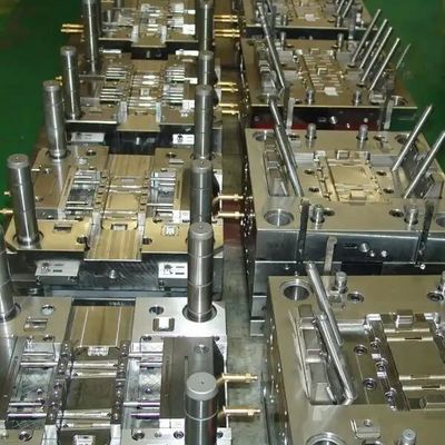 แม่พิมพ์ฉีดพลาสติก ผลิตภัณฑ์ 3C S136 ความแม่นยำสูง