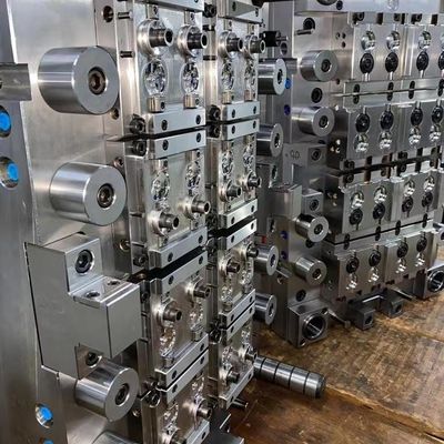 องค์ประกอบพวงมาลัยแบบ PET ที่กําหนดเอง เครื่องมือแม่นยําสําหรับพวงมาลัยฉีด